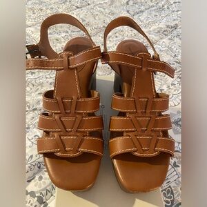 UNIVERSAL THREAD BROWN WITH WHITE THREAD DETAIL BLOCK HEEL PLATFORM SANDALS SZ 8